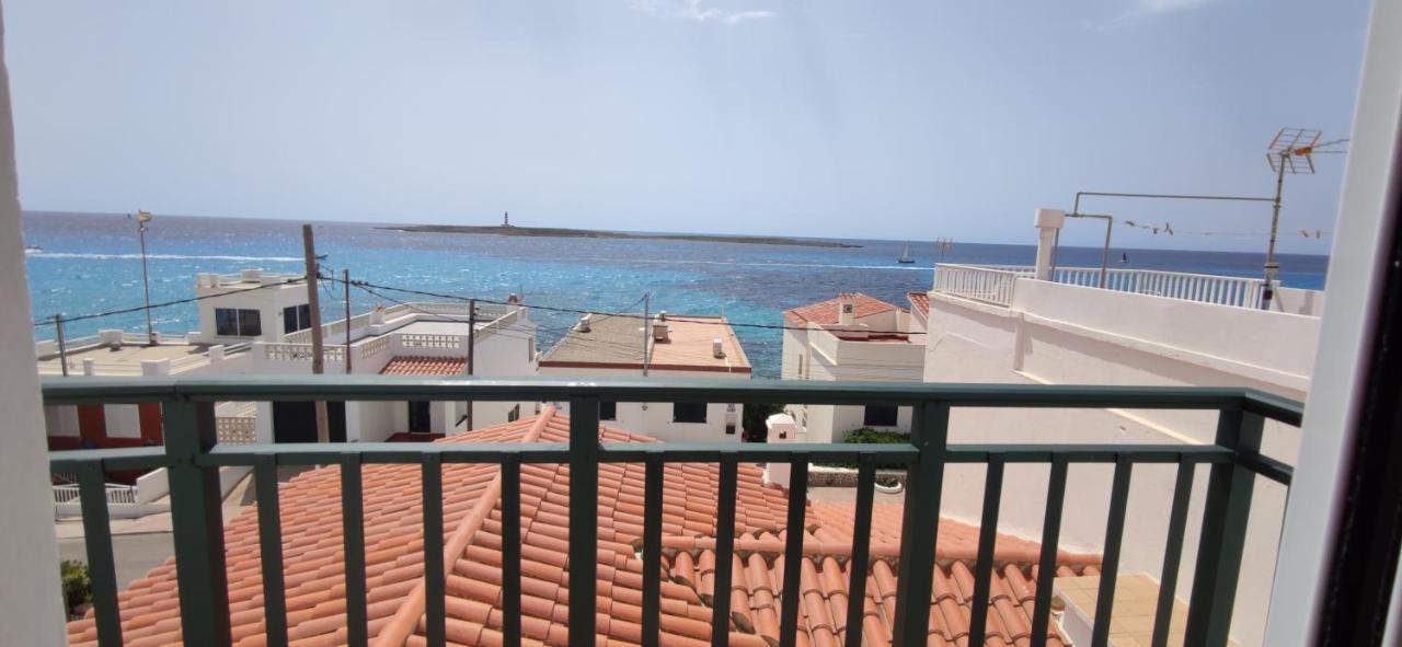 Hostal Noray Punta Prima  Exterior photo
